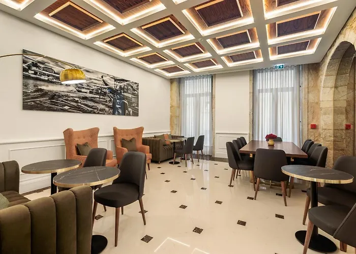 108mm House פורטו