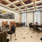 108mm House פורטו