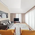 108mm House 아파트