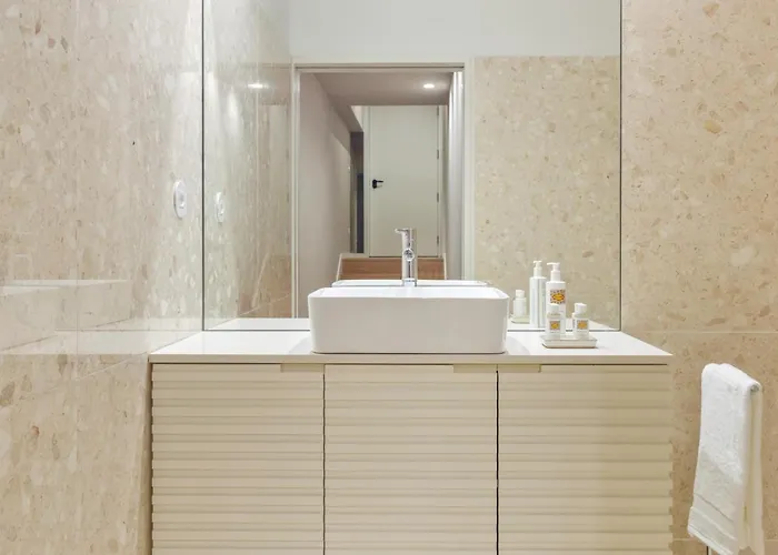 108mm House Apartman Porto